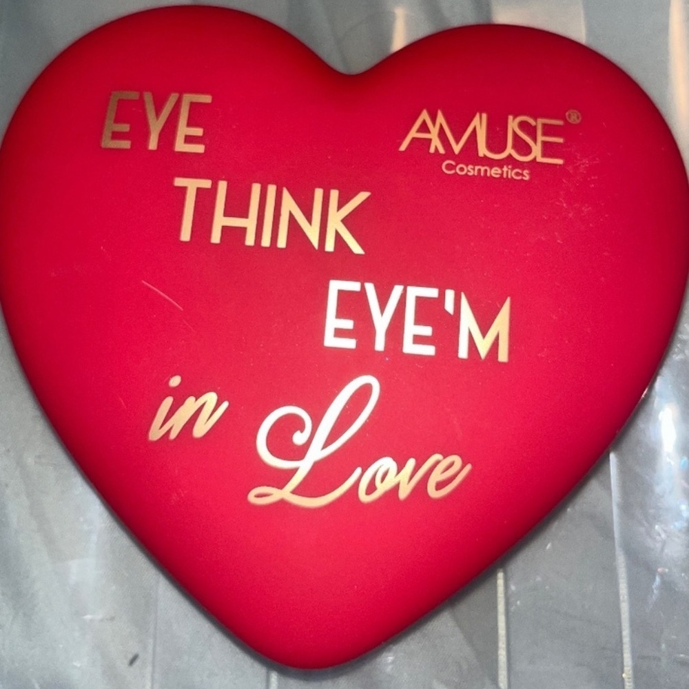 Amuse in love eyesshadow pallete‎